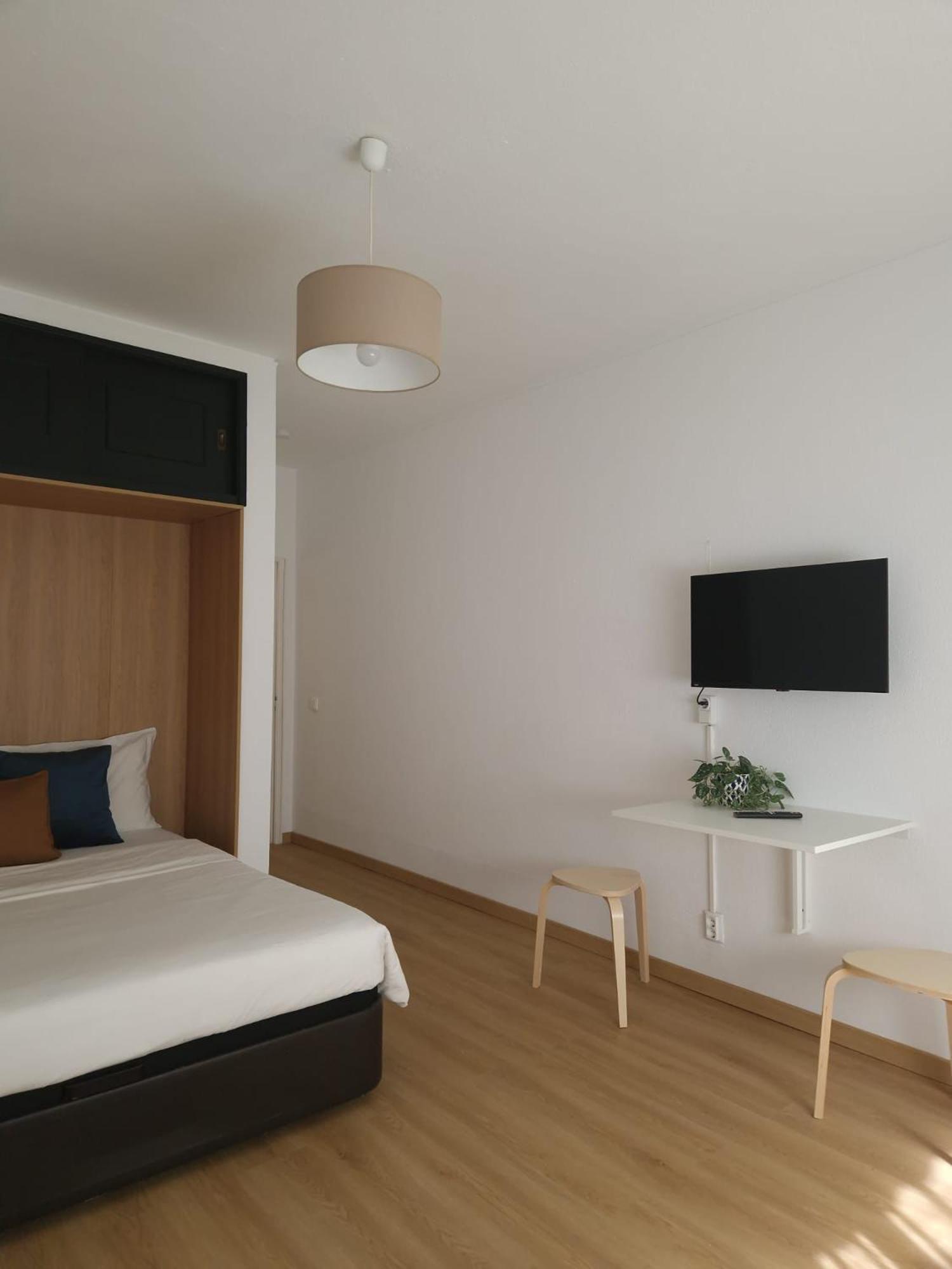 Apartment 5 *